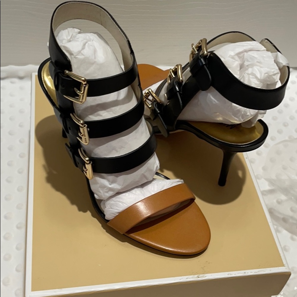 - Brand New Michael Kors Heels Beverly Sandal Size 6